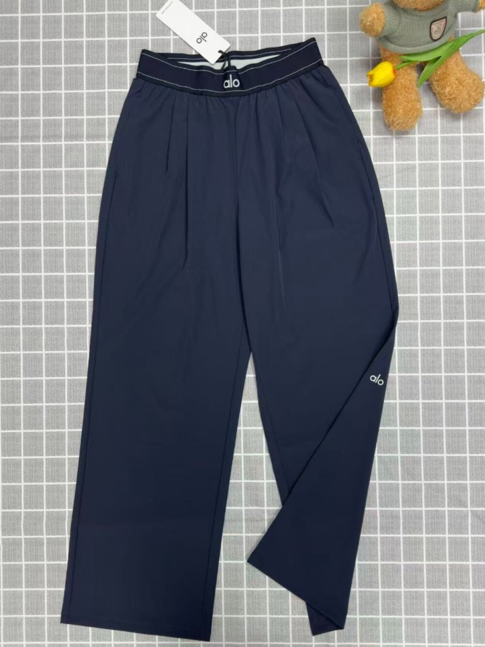 💙 Navy Blue Alo Yoga Suit Up Pants (Regular Length) - Casual Chic 🙆‍♀️ NWT - Picture 3 of 7
